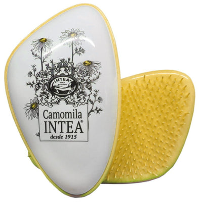 Hair detangling brush